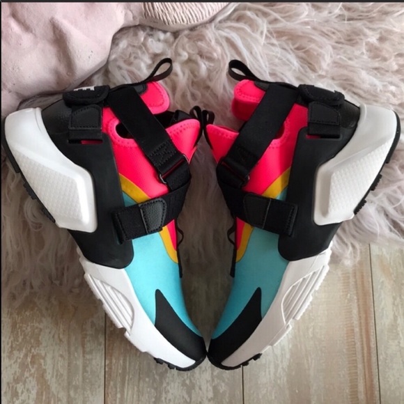 NWT Nike Huarache City - Picture 6 of 8